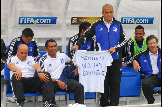 Colprensa - Millonarios venci&#243; 0-1 a Once Caldas en el Palogrande. Antes de iniciar el partido en Manizales con Once Caldas, Millonarios le rindi&#243; un homenaje al soldado William Dom&#237;nguez, hincha del elenco azul, quien fue asesinado el viernes.
