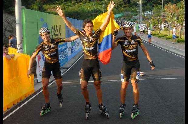 Cortes&#237;a Fedepat&#237;n - El vallecaucano Andr&#233;s Felipe Mu&#241;oz, en los 500 metros bater&#237;as mayores varones, y los equipos de relevos juvenil damas y varones, y relevos mayores varones fueron los &#250;ltimos en hacer sonar el himno de Colombia en territorio asi&#225;tico en la &#250;ltima jornada.