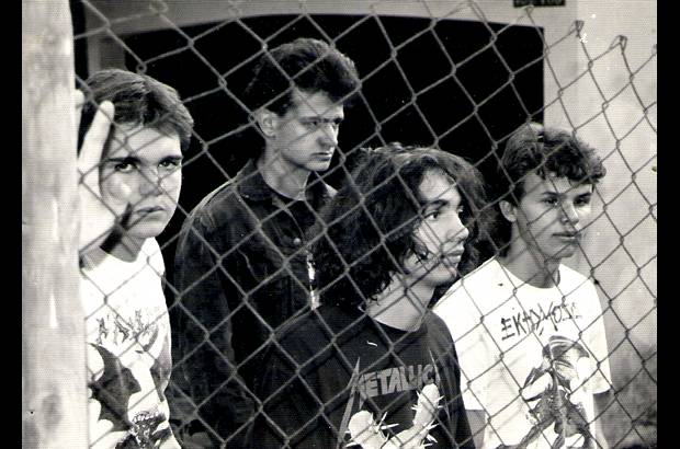 - Juanes en su juventud. Dice que no era de muchos amigos y s&#237; un buen estudiante. Era t&#237;mido.