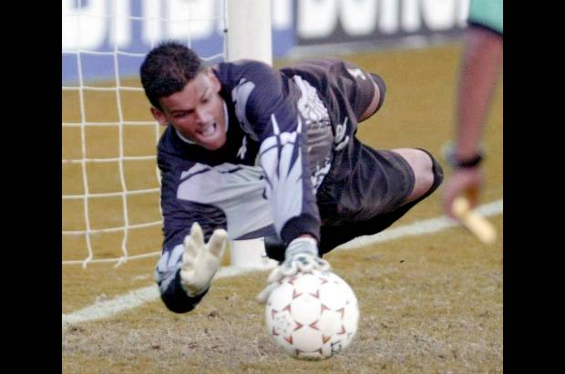 Foto archivo - El portero vallecaucano Miguel &#193;ngel Calero Rodr&#237;guez descrest&#243; con todo su talento en el club Independiente de Ginebra, el Club Sporting de Barraquilla, el Deportivo Cali, el Club Atl&#233;tico Nacional, el Pachuca y la selecci&#243;n Colombia.