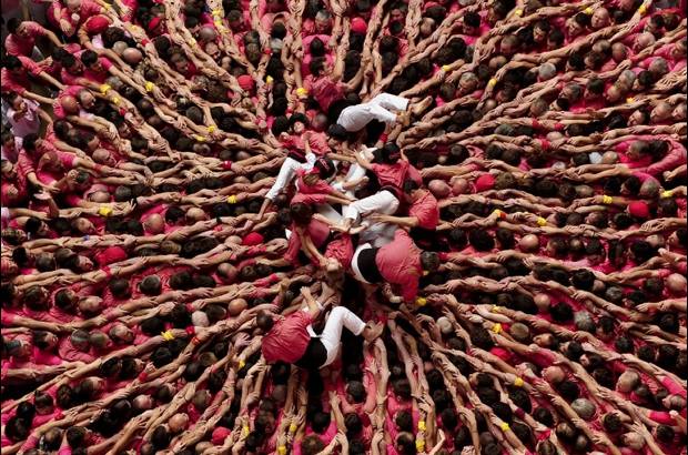 AFP - Incre&#237;ble competencia de torres humanas que se realiza en Tarragona, Espa&#241;a.