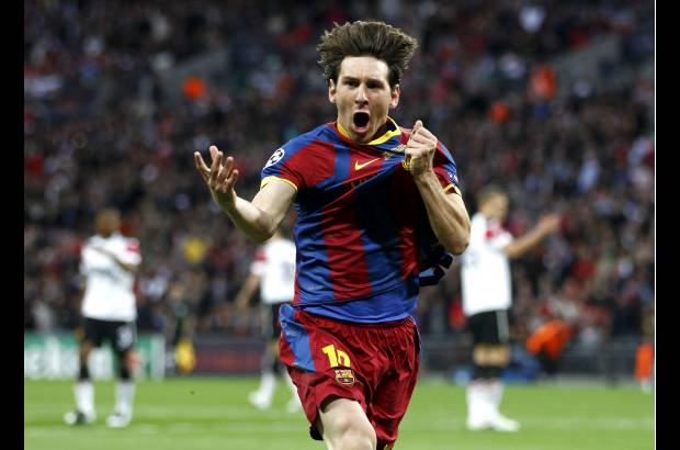 Reuters - Tras unos primeros minutos en los que Man U presionó la salida y llegó a dominar la posesión, el Barcelona tomó las riendas y jamás las volvió a ceder.