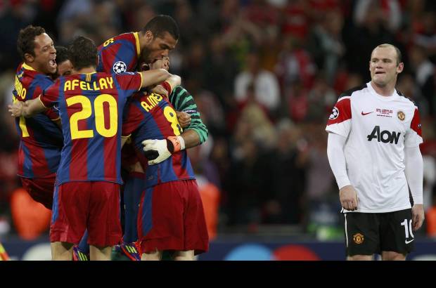 Reuters - Xavi Hernández, Andrés Iniesta y Messi hicieron de las suyas en el centro del campo, obligando a los jugadores de United a correr detrás de la pelota. El surcoreano Park Ji Sung, un mediocampista con dinamismo y llegada, se vio limitado a un papel de perro de caza con Messi como blanco principal.