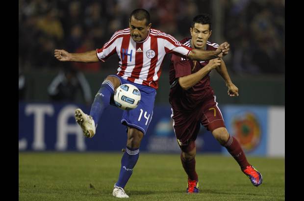 AP - Paraguay lleg&#243; a tres puntos en el Grupo B y Venezuela, que ya estaba clasificado, sum&#243; cinco.