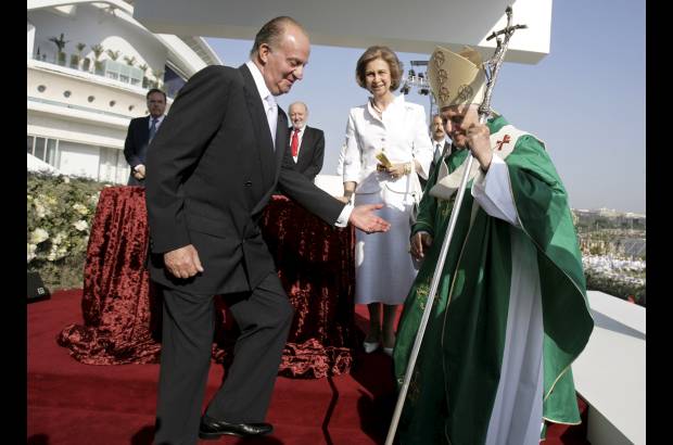 AP - En sus a&#241;os de pontificado ha visitado una veintena de pa&#237;ses, entre ellos Espa&#241;a, donde viaj&#243; en tres ocasiones, 2006, 2010 y 2011.