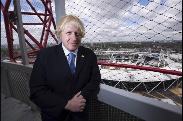 Reuters - La pol&#233;mica escultura gener&#243; opiniones muy diversas y el alcalde de Londres, el &quot;tory&quot; Boris Johnson, defini&#243; la torre de Kapoor como una &quot;obra espectacular del arte moderno brit&#225;nico&quot;.