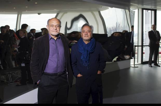 Reuters - Pero el artista Anish Kapoor y el ingeniero Cecil Balmond, quienes dise&#241;aron la torre, la consideran hermosa.