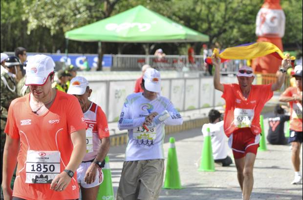 Esteban Jaramillo y Sebasti&#225;n Salazar - M&#225;s de 10 mil competidores se dieron cita en esta hist&#243;rica cita deportiva que se corr&#237;a en las modalidades de 5, 10, 21 y 42 kil&#243;metros.