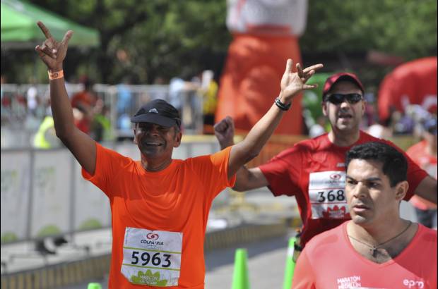 Esteban Jaramillo y Sebasti&#225;n Salazar - M&#225;s de 10 mil competidores se dieron cita en esta hist&#243;rica cita deportiva que se corr&#237;a en las modalidades de 5, 10, 21 y 42 kil&#243;metros.