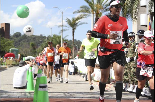 Esteban Jaramillo y Sebasti&#225;n Salazar - M&#225;s de 10 mil competidores se dieron cita en esta hist&#243;rica cita deportiva que se corr&#237;a en las modalidades de 5, 10, 21 y 42 kil&#243;metros.