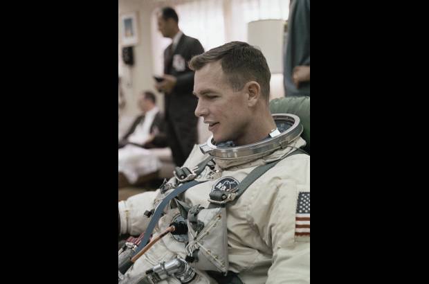 AP - Esta foto fue tomada al astronauta, nacido en Ohio, Estados Unidos en 1930, en la sesi&#243;n de preparaci&#243;n de la misi&#243;n Gemini VIII.
