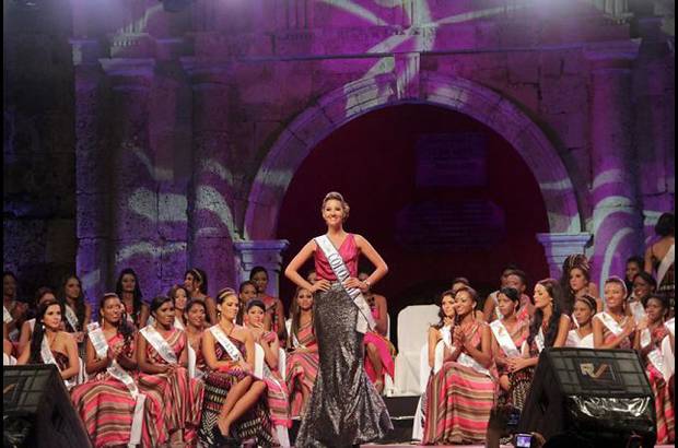 Foto Colprensa - La Se&#241;orita Colombia acompa&#241;&#243; a las candidatas.