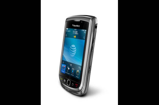 Reuters - Research In Motion (RIM) present&#243; este martes una versi&#243;n mejorada de su tel&#233;fono inteligente BlackBerry, con una pantalla t&#225;ctil y un teclado deslizable, en un esfuerzo por atraer a m&#225;s consumidores y competir con el iPhone de Apple.