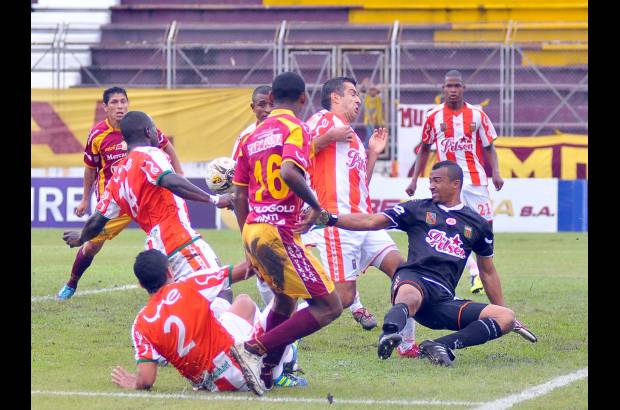 Colprensa - Los paisas sorprendieron a Tolima y revirtieron el marcador adverso. Al final 2-1 a favor de Envigado.