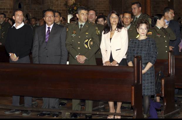Manuel Saldarriaga - Al acto conmemorativo asistieron el gobernador, Sergio Fajardo Valderrama, y los comandantes de la Polic&#237;a Metropolitana, general Yesid V&#225;squez, y el de la propia divisi&#243;n Antioquia, Jos&#233; Gerardo Acevedo Ossa, entre otras personalidades de la sociedad antioque&#241;a.