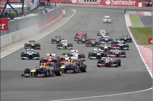 Reuters - El piloto australiano Mark Webber de Red Bull obtuvo la pole position en la novena carrera del año.