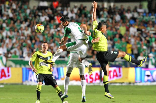 Juan Antonio S&#225;nchez - Deportivo Cali y Atl&#233;tico Nacional empataron 0-0 en los primeros 90 minutos de la final del f&#250;tbol profesional colombiano.
