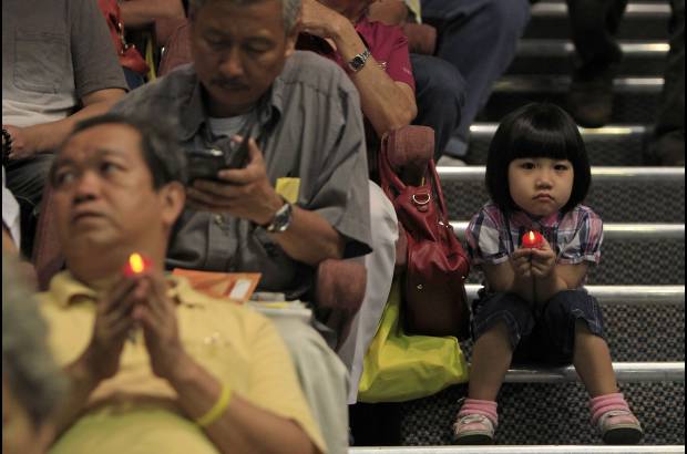 AP - La Polic&#237;a malasia dijo la semana pasada que no considera responsables de secuestro, sabotaje y problemas psicol&#243;gicos o personales a los 227 pasajeros.