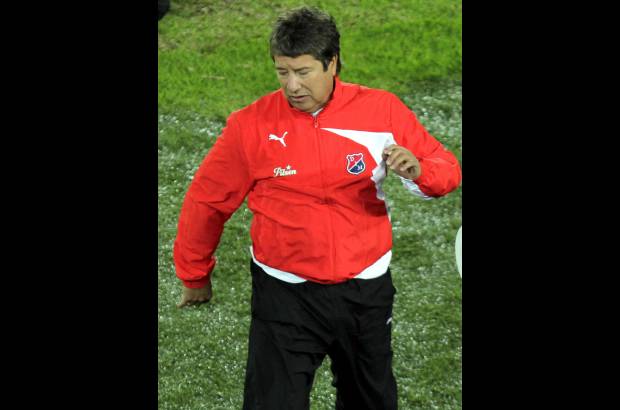 Colprensa - Millonarios alcanz&#243; la estrella 14 al superar en la gran final de la Liga Postob&#243;n II-2012 al Independiente Medell&#237;n. Dram&#225;tica definici&#243;n desde los penaltis despu&#233;s de empatar 0-0 en la ida y 1-1 este domingo.