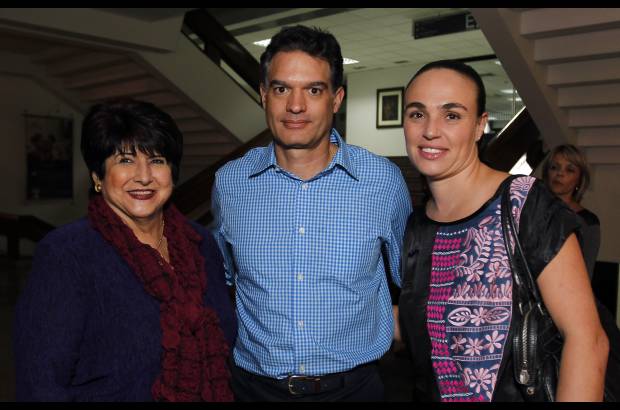 Fotos JAIME P&#201;REZ - Marta Elena Bravo, Juan Uribe y Manuela Vel&#225;squez.
