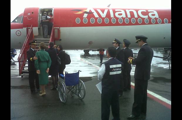 Juan José García Villegas - Tras aterrizar en Rionegro, la tripulación del vuelo 500 de SAM no pudo ocultar la nostalgia.