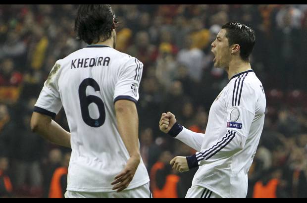AP - Pese a perder 2-3, el Madrid pasó gracias a dos goles de Cristiano Ronaldo.