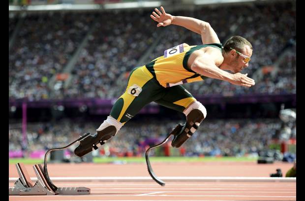 Reuters - Era una carrera de cinco, y pasaban los tres primeros, pero Pistorius s&#243;lo cedi&#243; ante el dominicano Luquel&#237;n Santos, campe&#243;n mundial j&#250;nior.