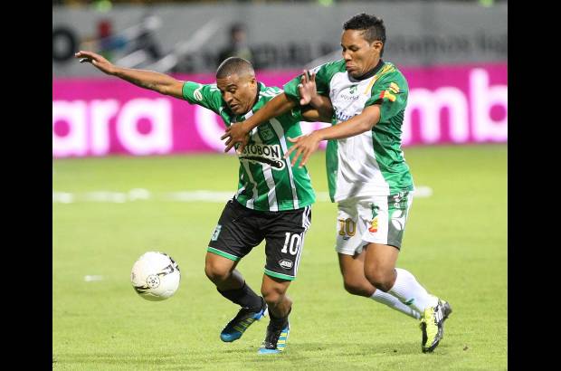 Hernán Vanegas - Macnelly Torres jugó un buen primer tiempo, pero como en otras oportunidades no logra sostener su rendimiento.