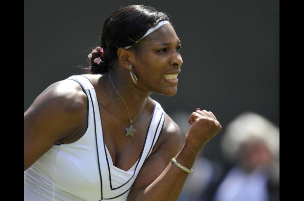 Reuters - La menor de las hermanas Williams, que acaba de regresar este mes a la competici&#243;n tras casi un a&#241;o de inactividad por lesi&#243;n y enfermedad, perdi&#243; el primer set pero logr&#243; sobreponerse y terminar con victoria en una hora y cuarenta y siete minutos.