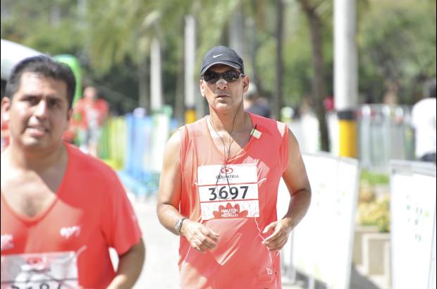 Esteban Jaramillo y Sebasti&#225;n Salazar - M&#225;s de 10 mil competidores se dieron cita en esta hist&#243;rica cita deportiva que se corr&#237;a en las modalidades de 5, 10, 21 y 42 kil&#243;metros.