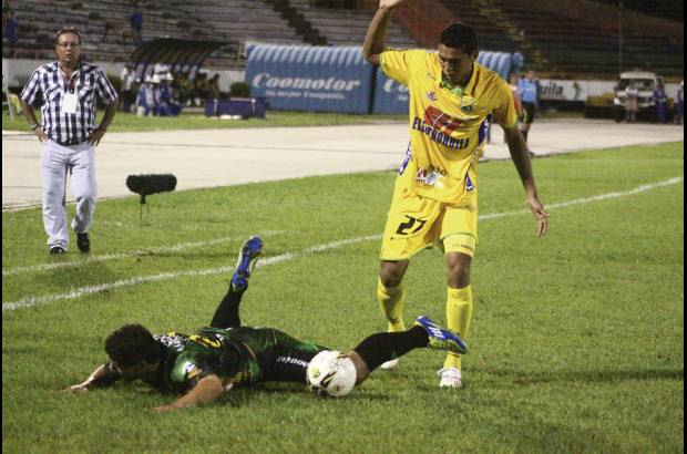 Colprensa - En un partido bastante apretado, el Atl&#233;tico Huila empat&#243; 0-0 frente a La Equidad en el encuentro que abri&#243; la fecha 13 de la Liga Postob&#243;n.