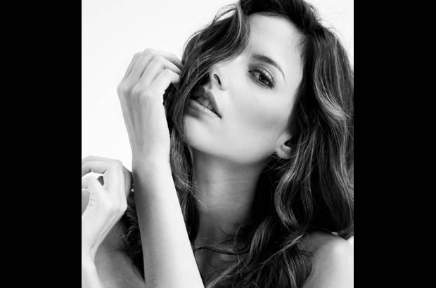 CORTES&#205;A INFORMA MODELS - La espectacular Daniela Pinedo naci&#243; en Barranquilla y ha participado en las pasarelas m&#225;s importantes del pa&#237;s, luciendo las prendas de Francesca Miranda, Hern&#225;n Zajar, Beatriz Camacho, entre otros.