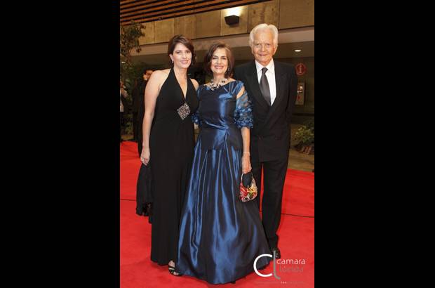 Foto Cámara Lúcida - Carolina Jaramillo, Marta Luz del Corral y Horacio Jaramillo.