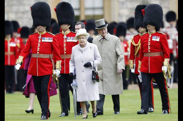 Foto Reuters - M&#225;s all&#225; de que disfruta de los caballos, sus peque&#241;os perros corgis, la vida en el campo y su querida y g&#233;lida Escocia, donde se refugia todos los veranos, Isabel II apenas ha desvelado detalles personales pese a su constante presencia medi&#225;tica.