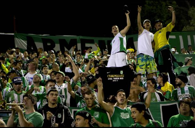 AP - Con el resultados a favor y un rival desperado, Nacional manej&#243; el juego. Las variantes del t&#233;cnico Juan Carlos Osorio resultaron efectivas. Los hinchas que acompa&#241;aron el equipo recibieron su recompensa y celebraron en las tribunas del estadio Marcelo Bielsa.