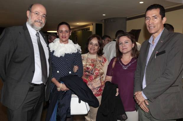 Fotos JULIO C&#201;SAR HERRERA - Juan Carlos Moya, Gloria Patricia Pel&#225;ez, Clara Escobar, Nora Restrepo y Francisco Londo&#241;o.