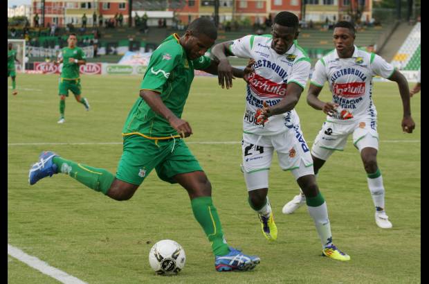 Colprensa - Con la experiencia del veterano, Hamilton Ricard, el equipo del "Pecoso" Castro tiene otro técnico en la cancha. El Quindío es un buen complemento de juventud y veteranía.