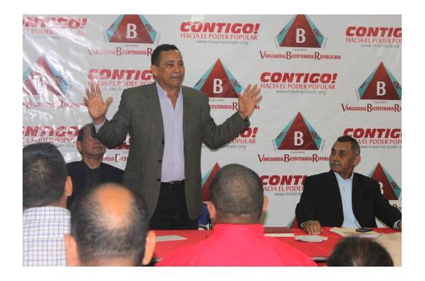Cortes&#237;a - Yoel Candelario Acosta es candidato por el movimiento Vanguardia Bicentenaria, que apoya la Revoluci&#243;n Bolivariana.