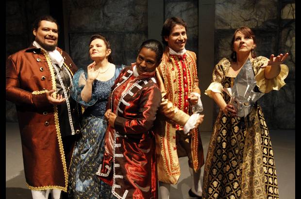 Edwin Bustamante - En esta ocasi&#243;n, la XVII Temporada Internacional de &#211;pera Ciudad de Medell&#237;n 2011 se desarrolla entre el 2 y el 23 de septiembre, en el Teatro Metropolitano.