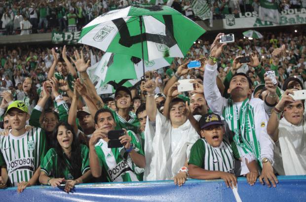 Hern&#225;n Vanegas - El duelo era cada vez m&#225;s agresivo y el nerviosismo se apoderaba de los aficionados que llegaron al m&#225;ximo escenario deportivo de los antioque&#241;os. Nacional parec&#237;a el equipo que necesitaba la victoria y llegaba con m&#225;s peligro sobre el p&#243;rtico de Delgado de lo que lo hac&#237;a su rival sobre el de Mart&#237;nez.