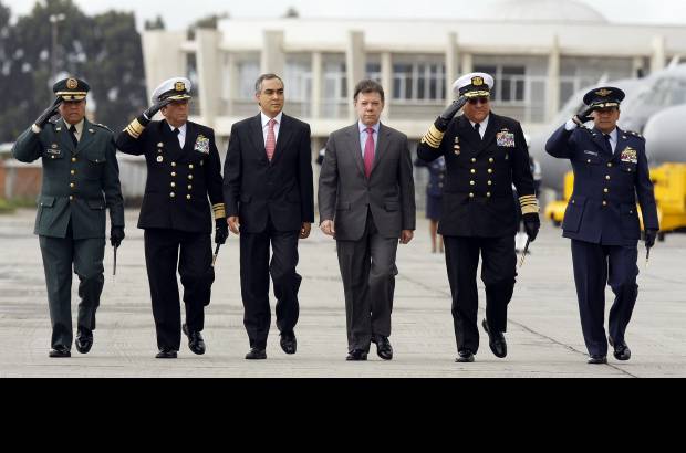 Luis Eduardo Noriega-Colprensa - El aparato fue presentado durante la celebraci&#243;n del 91 aniversario de la FAC, a la cual asisti&#243; el presidente colombiano, Juan Manuel Santos, el ministro de Defensa, Rodrigo Rivera, y los altos mandos militares.
