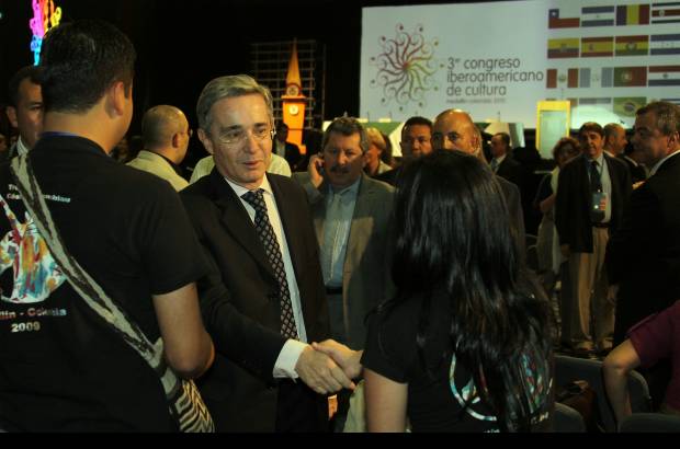 Hern&#225;n Venegas - El presidente Uribe hizo un llamado para que los asistentes ayuden a cambiar la mala imagen que algunos tienen de Colombia.