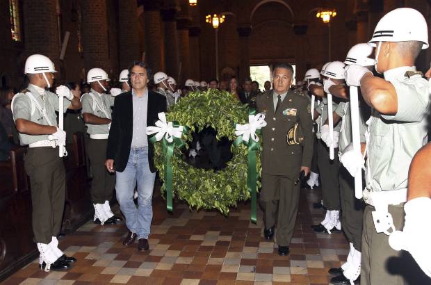 Manuel Saldarriaga - Con una Eucarist&#237;a solemne, pero a la vez muy sobria celebrada en la Catedral Metropolitana de Medell&#237;n, la Polic&#237;a Antioquia inici&#243; ela celebraci&#243;n de los primeros 50 a&#241;os.
