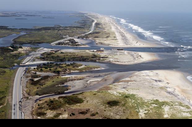 AP - A su paso por la costa este, Irene, ha dejado v&#237;ctimas mortales en los estados de Connecticut, Carolina del Norte, Florida, Nueva Jersey y Virginia.