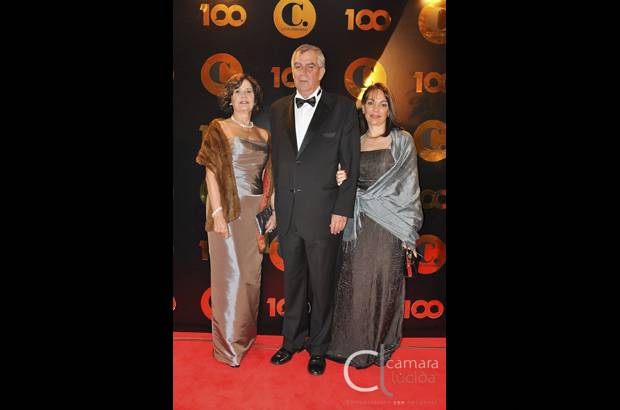 Foto Cámara Lúcida - María Inés Martínez, Carlos Martínez y María Isabel Arango.