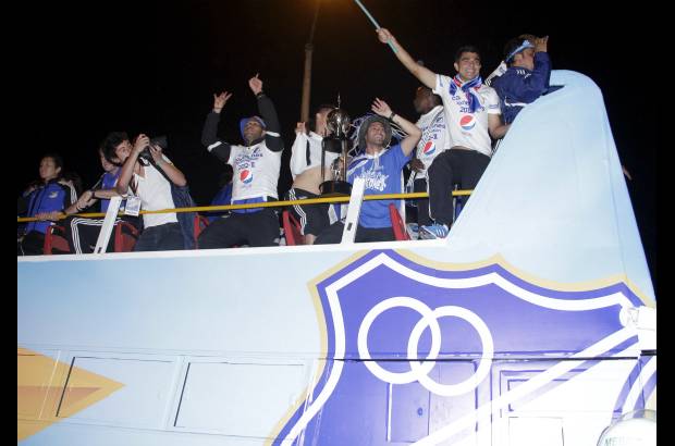 Colprensa - Millonarios alcanz&#243; la estrella 14 al superar en la gran final de la Liga Postob&#243;n II-2012 al Independiente Medell&#237;n. Dram&#225;tica definici&#243;n desde los penaltis despu&#233;s de empatar 0-0 en la ida y 1-1 este domingo.