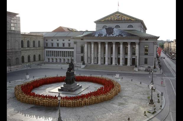 Reuters - La producci&#243;n se dio con motivo de la inauguraci&#243;n del Festival de &#211;pera de M&#250;nich, revel&#243; el propio artista.