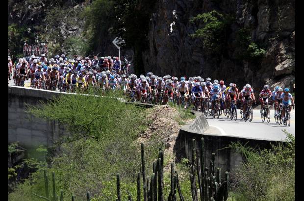 R&#243;binson S&#225;enz - M&#225;s de 180 ciclistas hacen parte de la prueba.