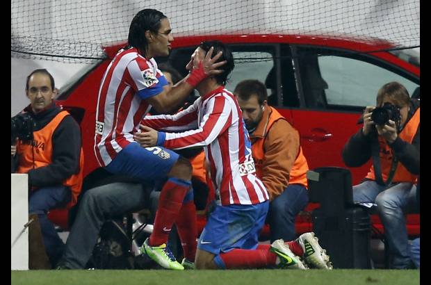 Foto Reuters - Radamel Falcao Garc&#237;a, delantero del Atl&#233;tico de Madrid, logr&#243; su gol n&#250;mero 50.