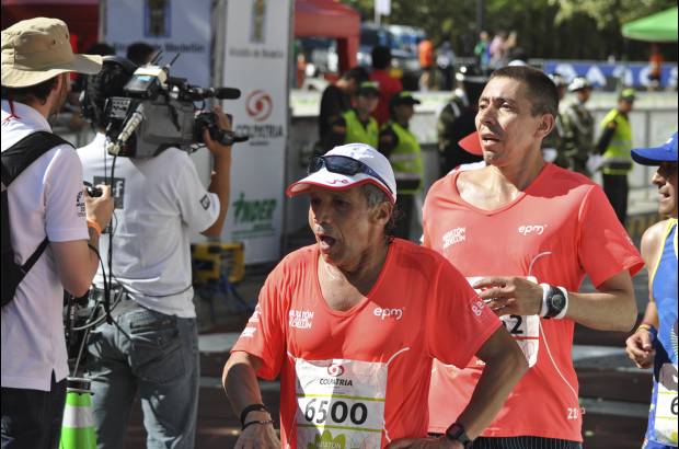 Esteban Jaramillo y Sebasti&#225;n Salazar - M&#225;s de 10 mil competidores se dieron cita en esta hist&#243;rica cita deportiva que se corr&#237;a en las modalidades de 5, 10, 21 y 42 kil&#243;metros.